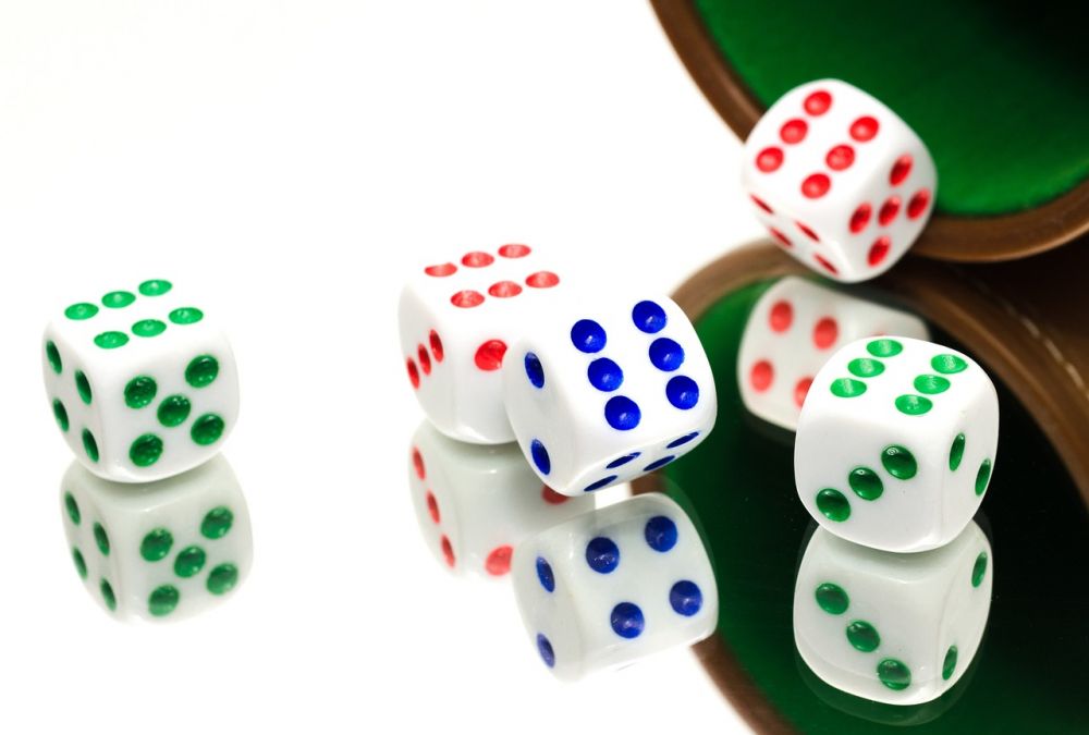 Gratis spins er en populær funktion, der tilbydes af mange online casinoer og spilplatforme