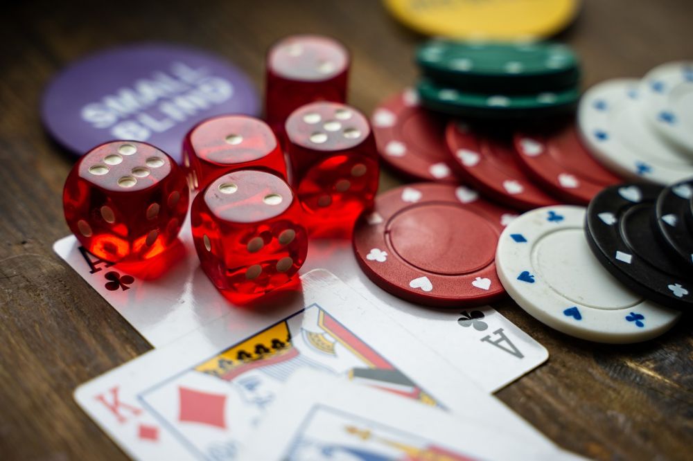 Danske Poker Sider: En Dybdegående Præsentation og Historisk Gennemgang